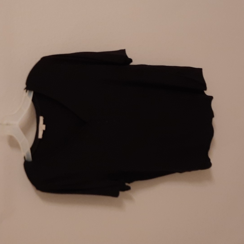 Black ribbed v-neck top